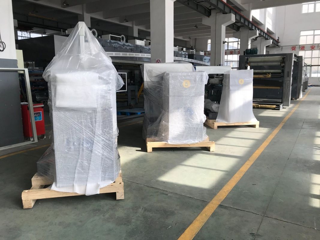 1370mm マックス. 紙カップ紙袋包装のためのウェブ幅フレックスグラフィック印刷機