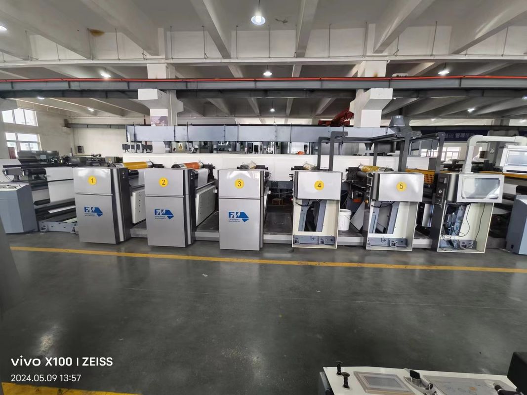 紙巻印刷機 新型 工場供給 魅力的な価格 自動 4 色 フレクソ印刷機 8 C