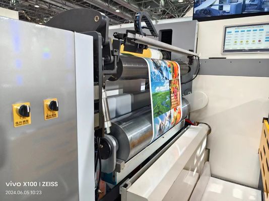スリーブタイプ フレクソ印刷機,スムーズな動作のためにインフィードとアウトフィードセクション